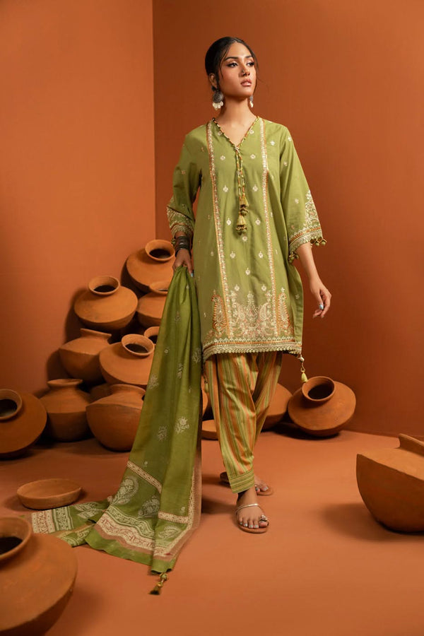 3 Piece Embroidered Cambric Suit With Cotton Net Dupatta