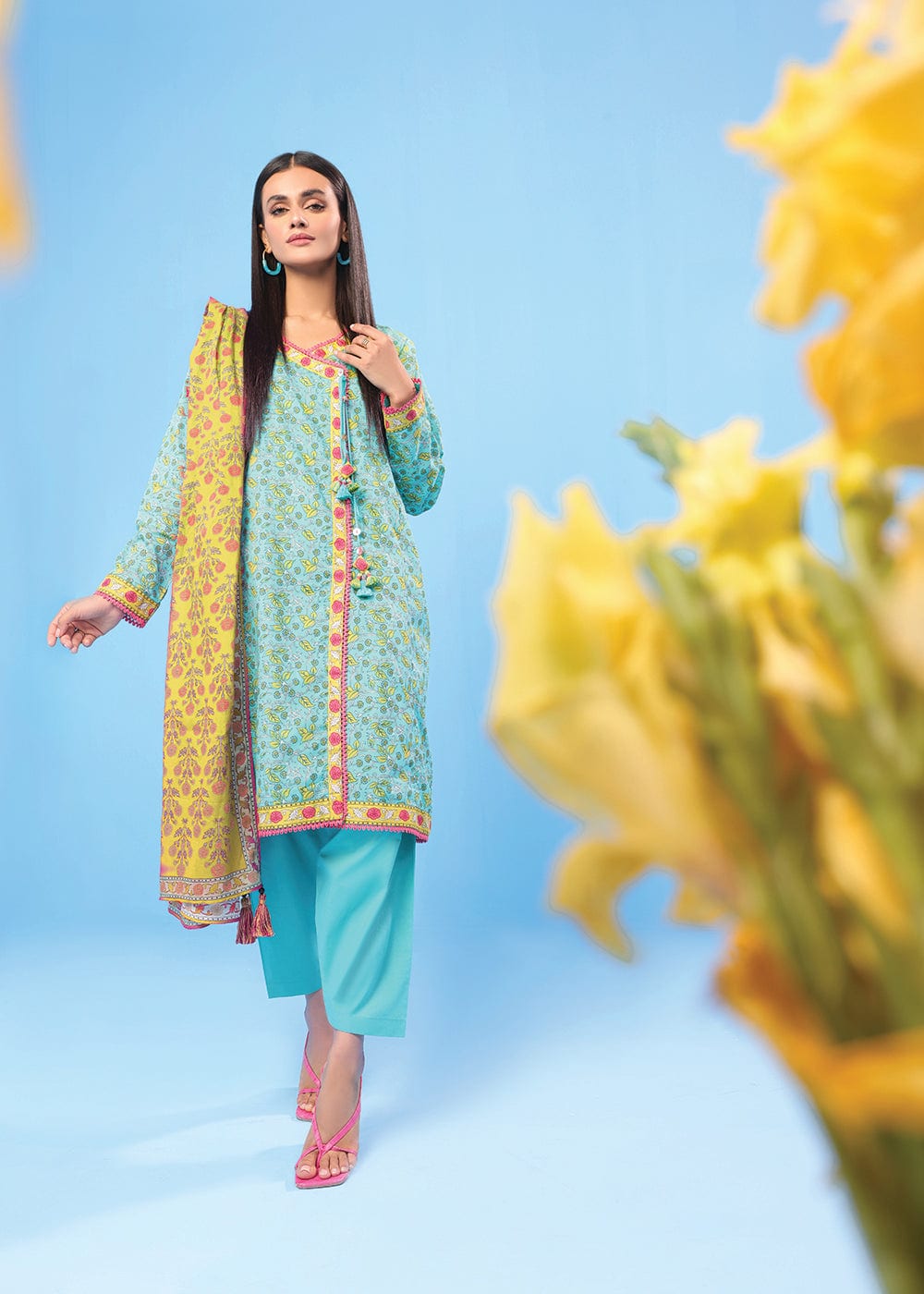 2 Pc Printed Lawn Suit With Lawn Dupatta Alkaram Studio