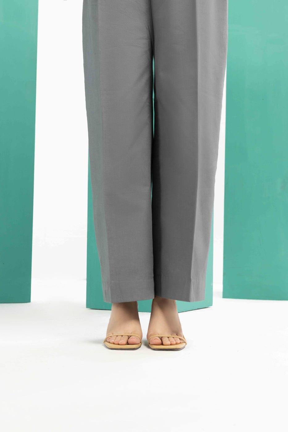 LIMELIGHT - Dyed crepe narrow-leg trousers – Signature Studio - Pakistani  Designer Boutique in Dubai offering casual suits, Luxury Pret, Formal,  Bridal