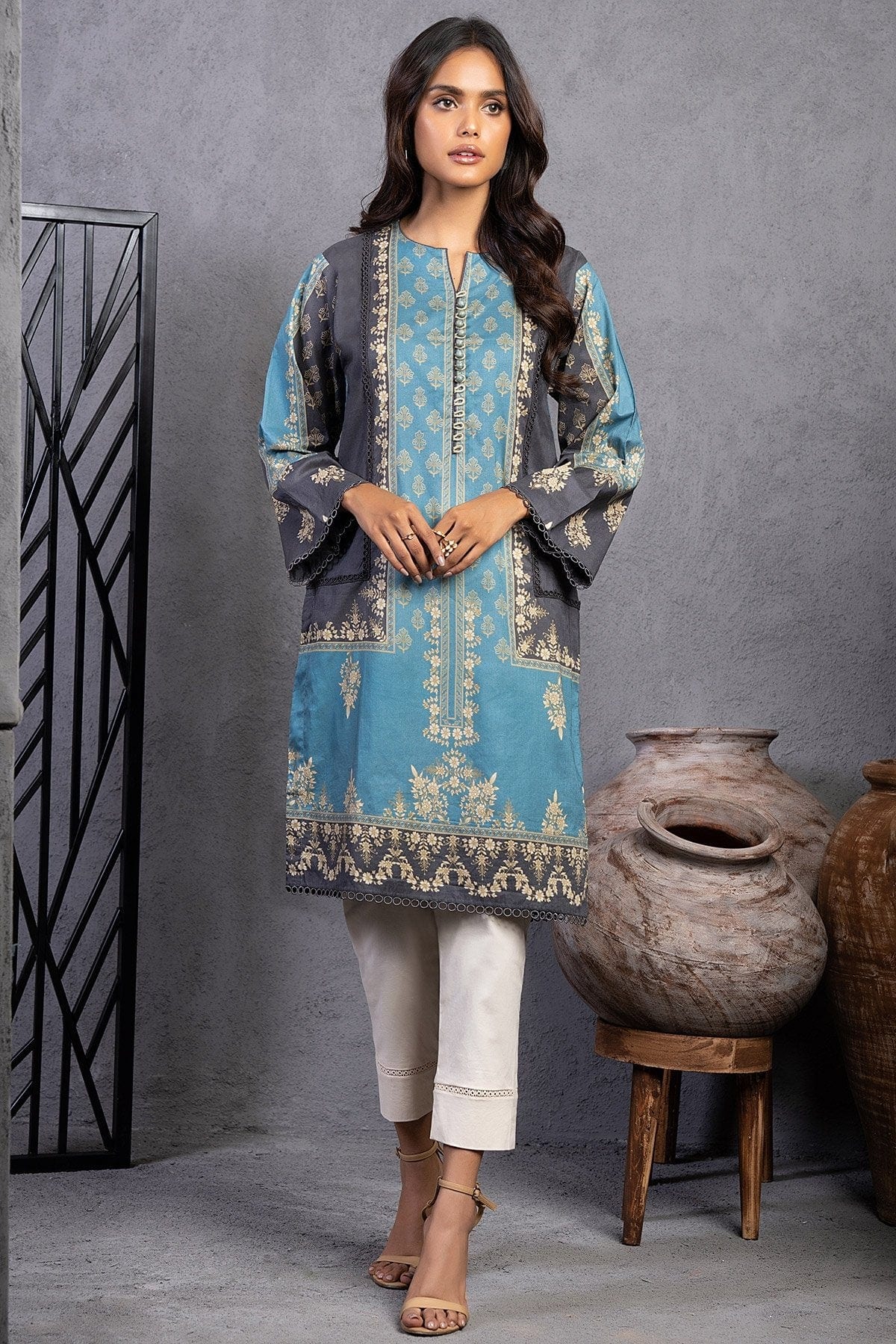 Alkaram kurti design on sale 2019